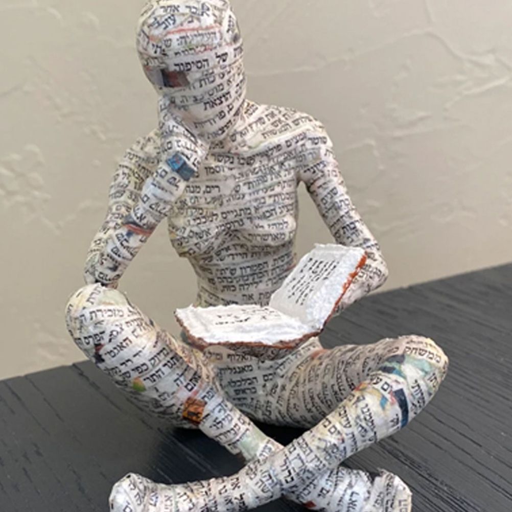 Vintage Reading Woman Figurine Pulp Lady Reading Bookshelf Decor Resin Statue Crafts Gifts Figures for Home Library Office Desktop - Image 7