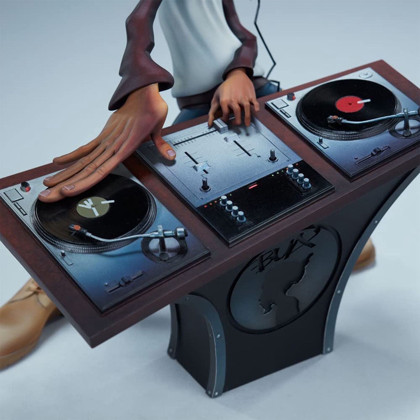 Hip Hop Elements Sculpture Artist Statue DJ Break Dance Modeling Resin Sculpture - Image 8