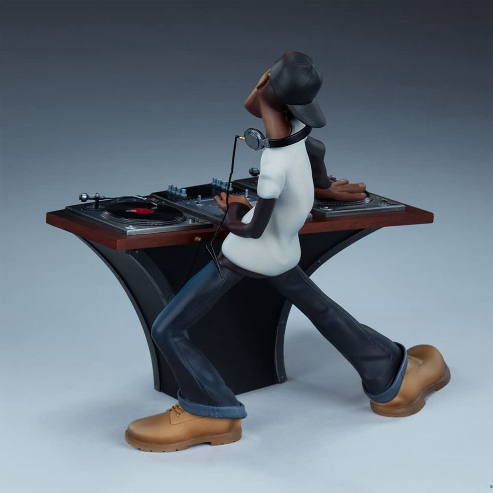 Hip Hop Elements Sculpture Artist Statue DJ Break Dance Modeling Resin Sculpture - Image 10